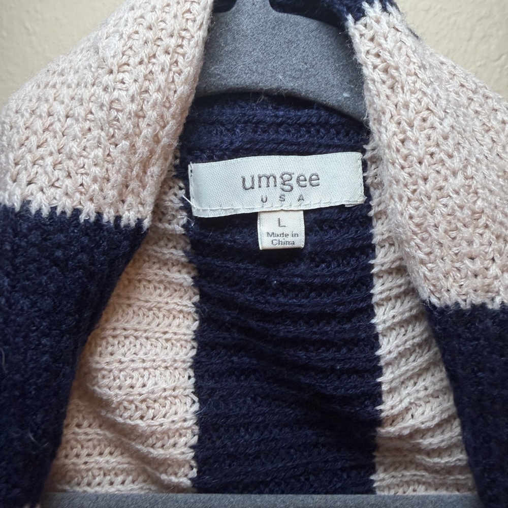 Umgee Women's Striped Cardigan in Navy and Cream - Picture 3 of 3
